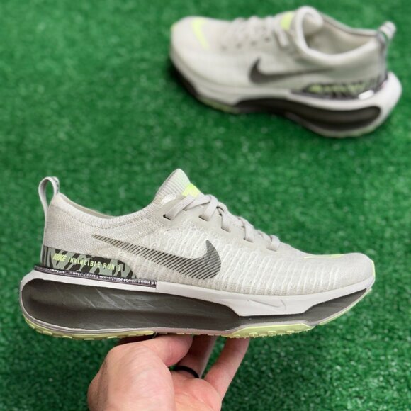 Nike ZoomX Invincible Run 3 Cargo Khaki Womens Running FQ5027-001 NEW Sz 6 - Picture 1 of 5
